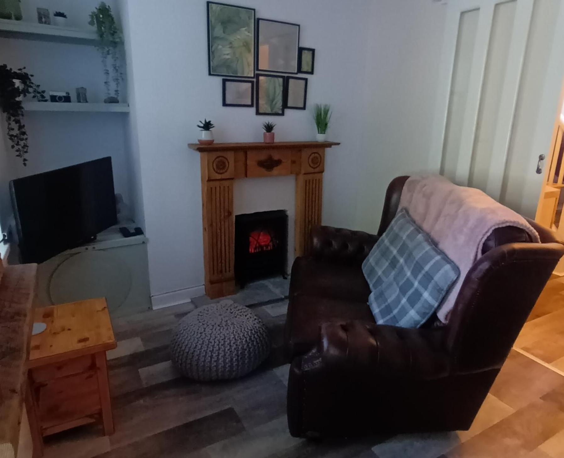 Cosy Mews House Close To Harbour Porthmadog Exterior photo